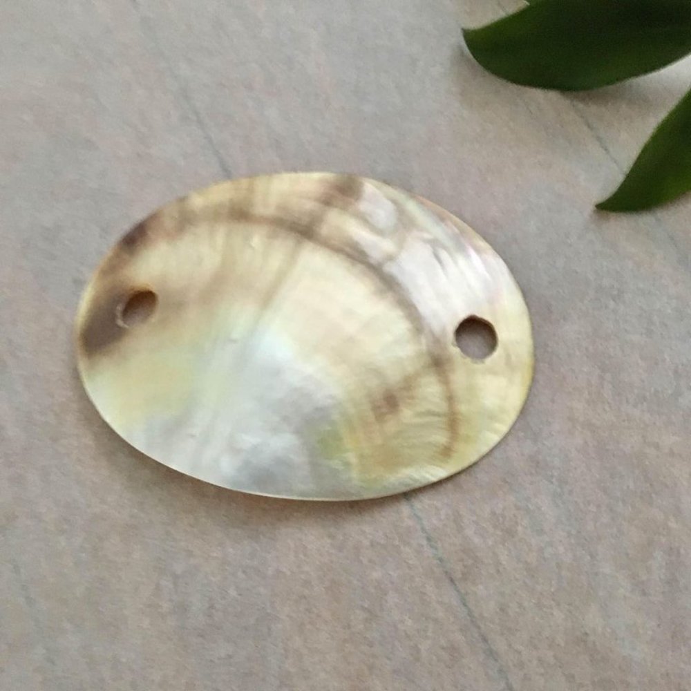 SOLD Vintage 90s Mother of Pearl Oval Belt Buckle or Pendant